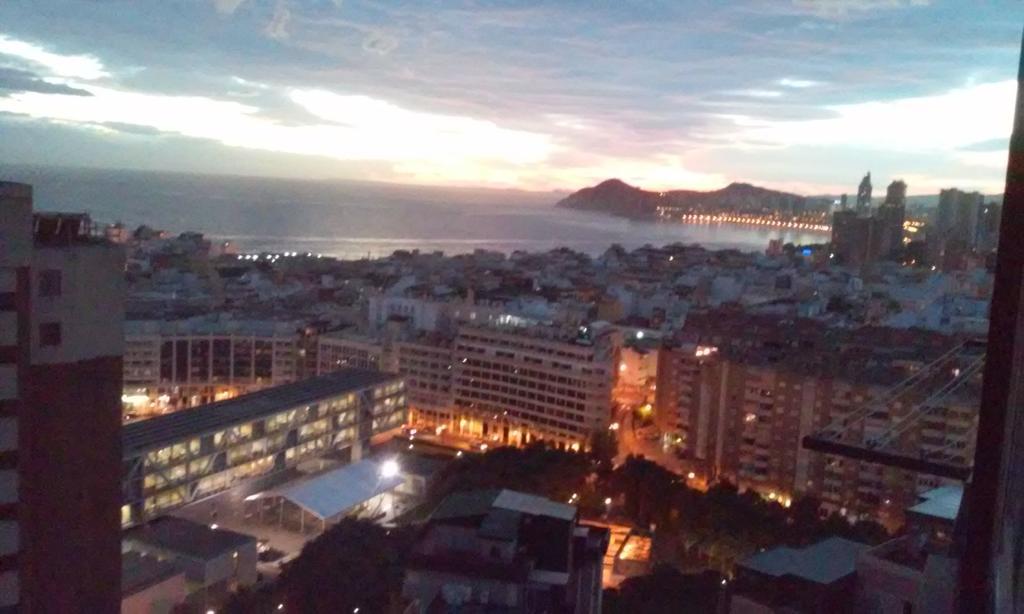 Acacias IV Apartment Benidorm Bagian luar foto